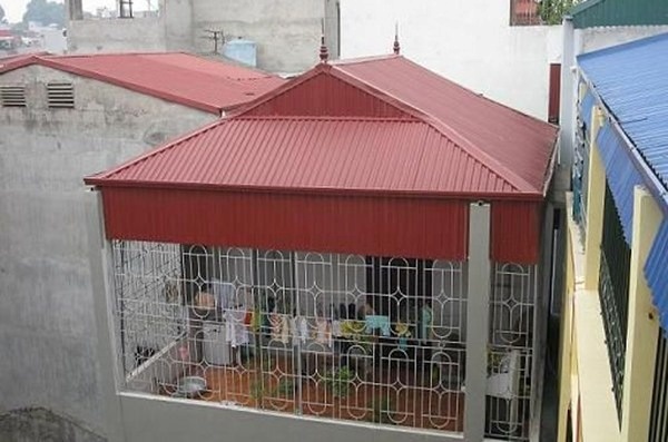Lựa chọn đơn vị thi công mái tôn sân thượng đẹp