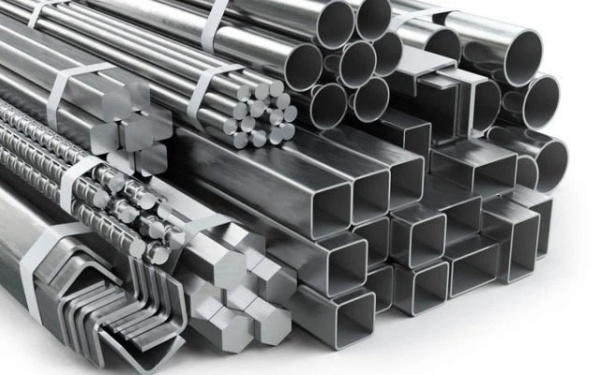 Các loại sắt thép xây dựng tại Lâm Đồng đang được bán ở Minh Quân Long