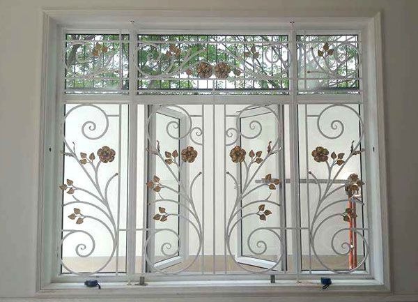 Nên che đồ gia dụng khi trời mưa, hoặc có sương