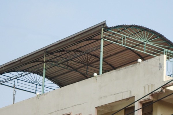 Mái tôn tầng thượng dạng vòm