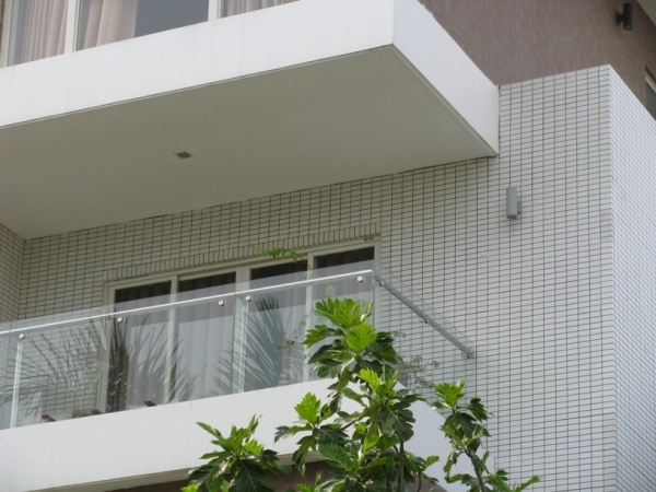 Gạch thẻ ốp tường